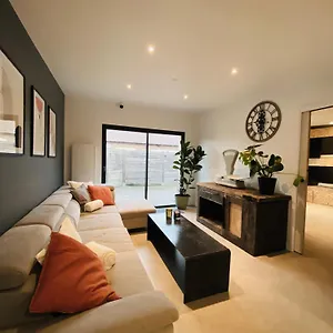 Проживание в семье The Share House